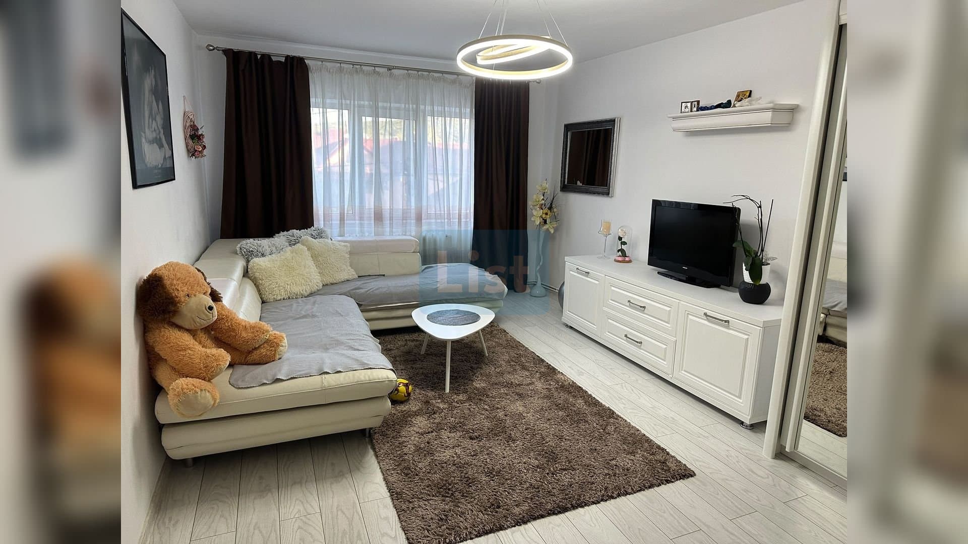 Apartament 3 camere | Zona Decebal | Strada Locotenent Călin | Etaj 1
